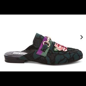🌟NWT Steve Madden floral mules🌟